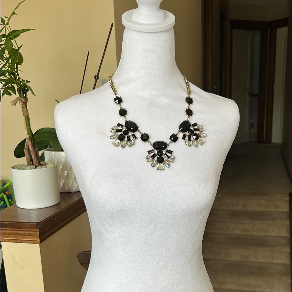 Gold toned Necklace with Black and iridescent Jewels. Costume Jewelry